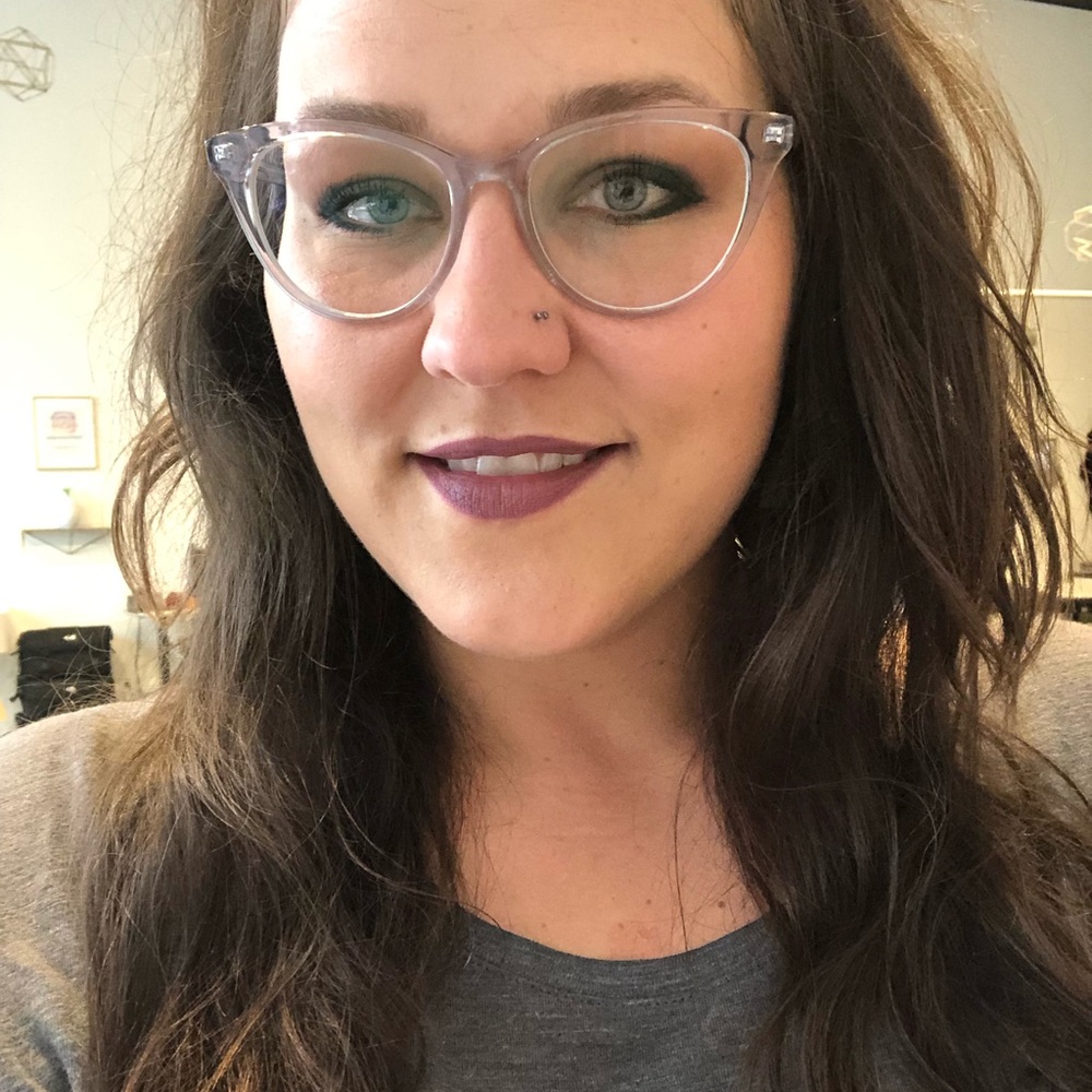 Meet your Posher, Amanda